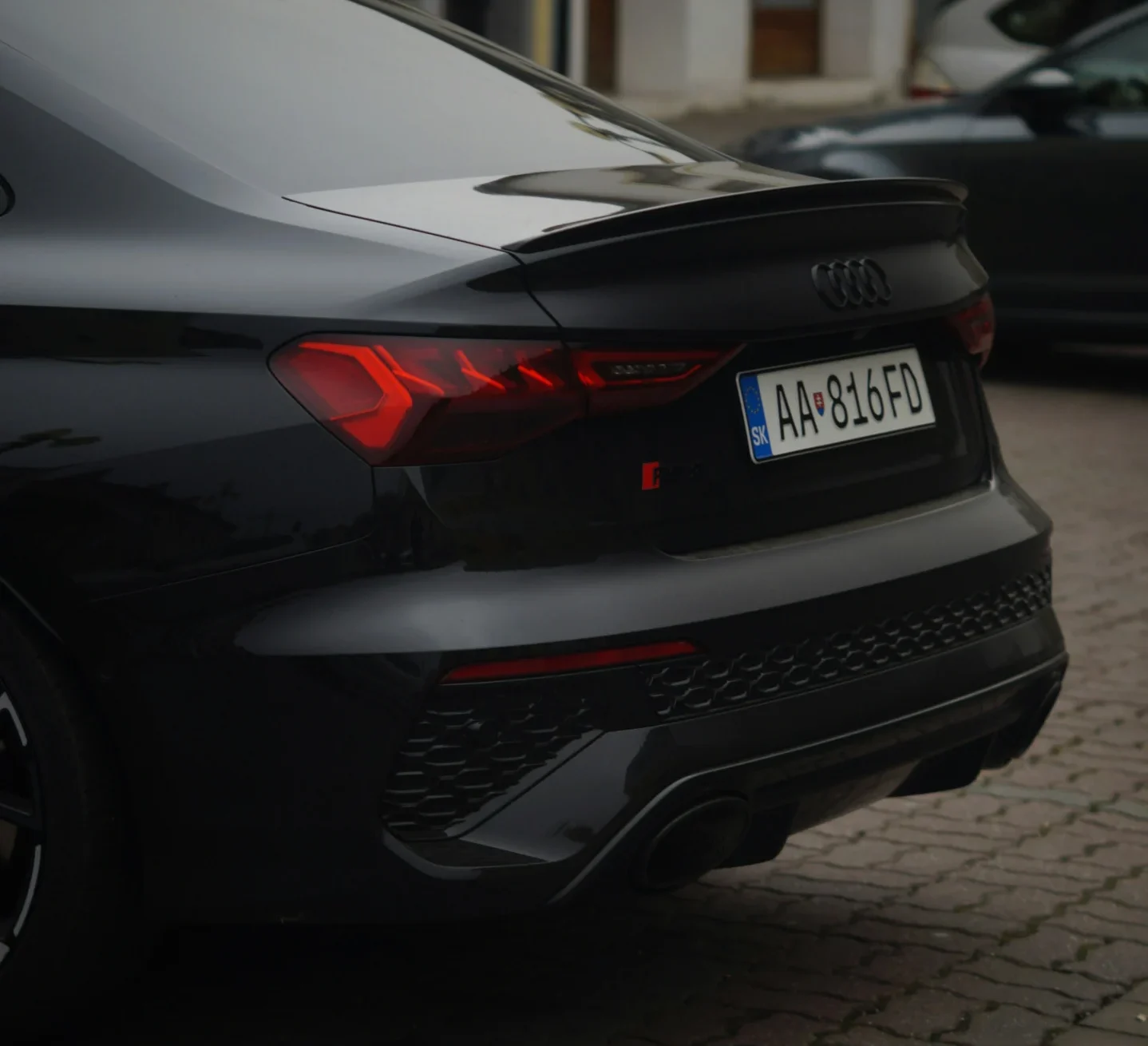 mathew-antony-qnNKtvwMNNg-unsplash